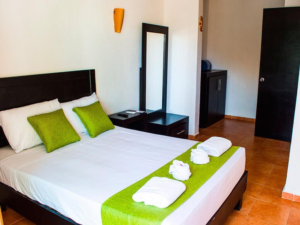 Hotel Arrecifes Costamaya มาอาอวล ภายนอก รูปภาพ